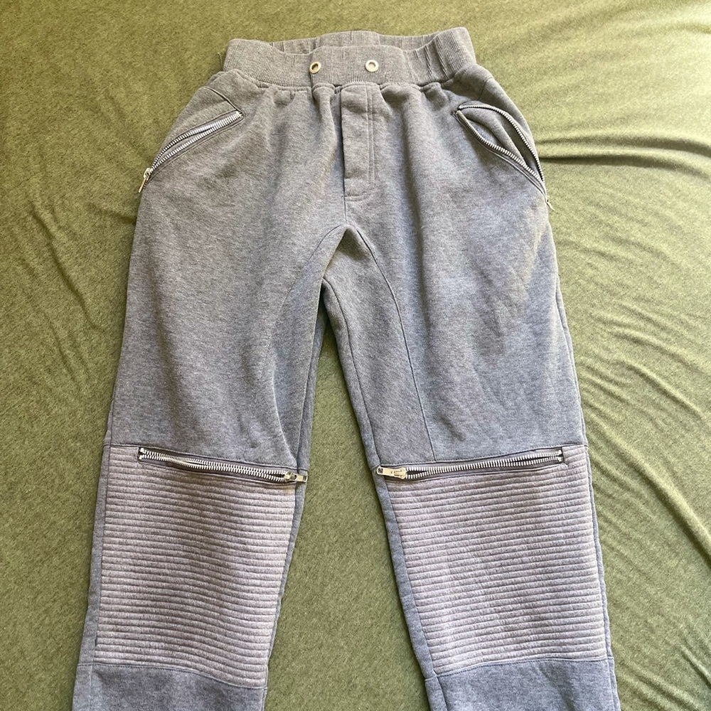 Grey Sweats - Picture 5 of 5